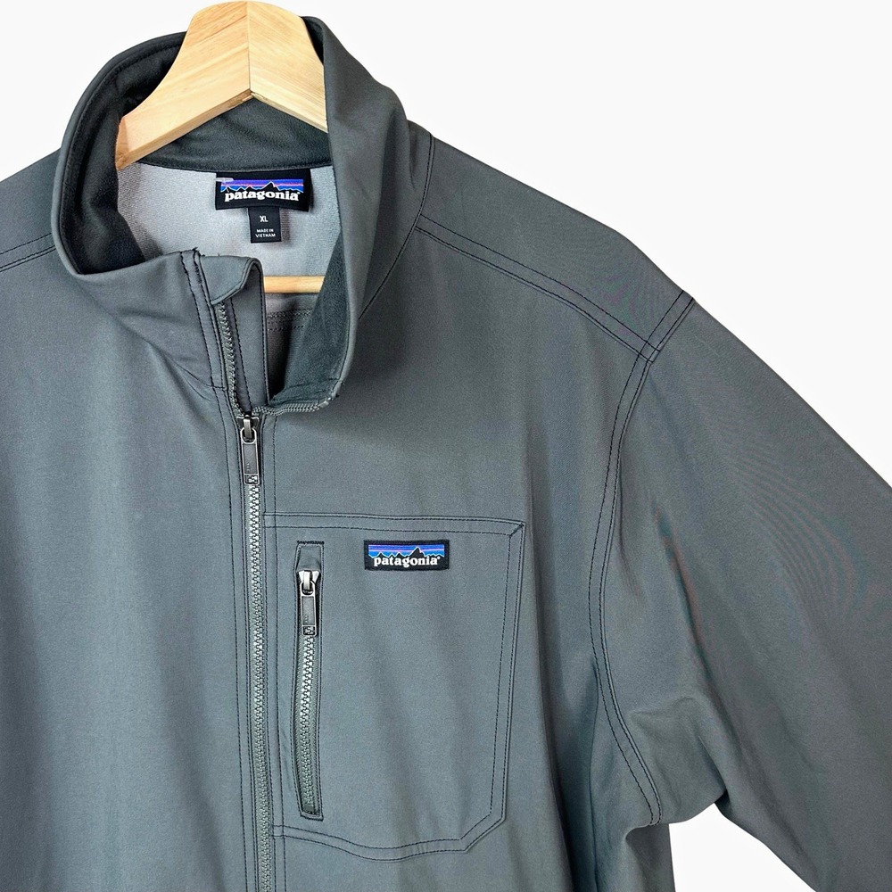 Patagonia Mens Softshell Jacket XL Grey Full Zip Lined Hiking Camping STY27375